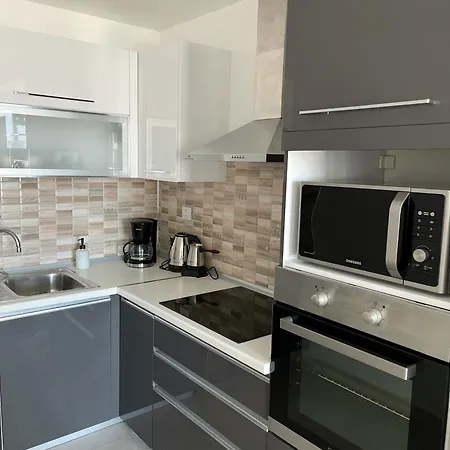 36th Floor - Skyline Corner 320 * Skopje