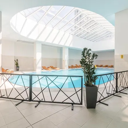 36th Floor - Skyline Corner 320 * Skopje