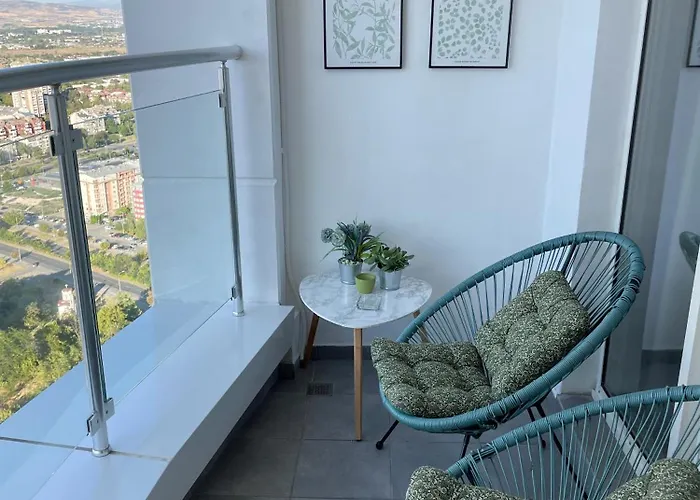 36th Floor - Skyline Corner 320 * Skopje