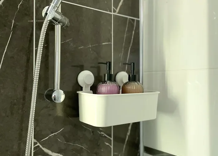 36th Floor - Skyline Corner 320 Apartment