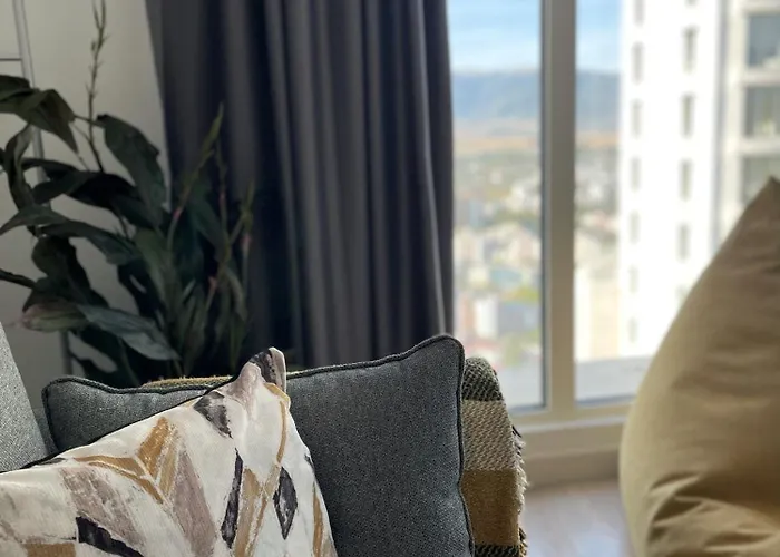 36th Floor - Skyline Corner 320