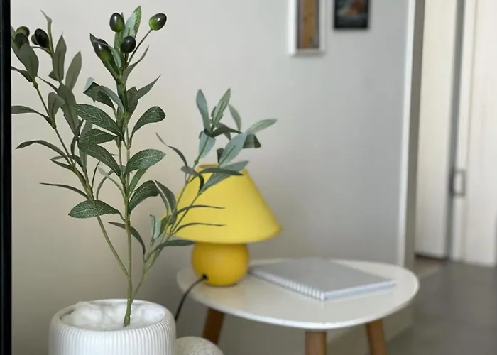 36th Floor - Skyline Corner 320 Apartment *