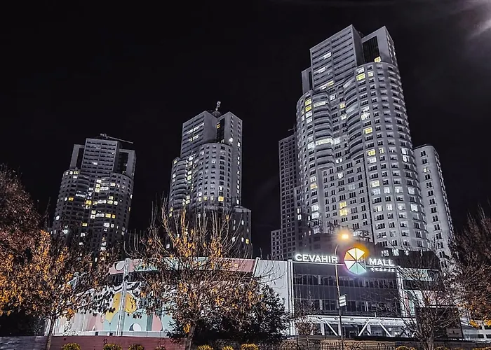 Apartment 36th Floor - Skyline Corner 320 *