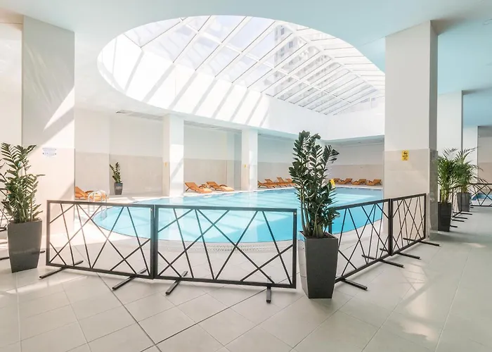 36th Floor - Skyline Corner 320 * Skopje